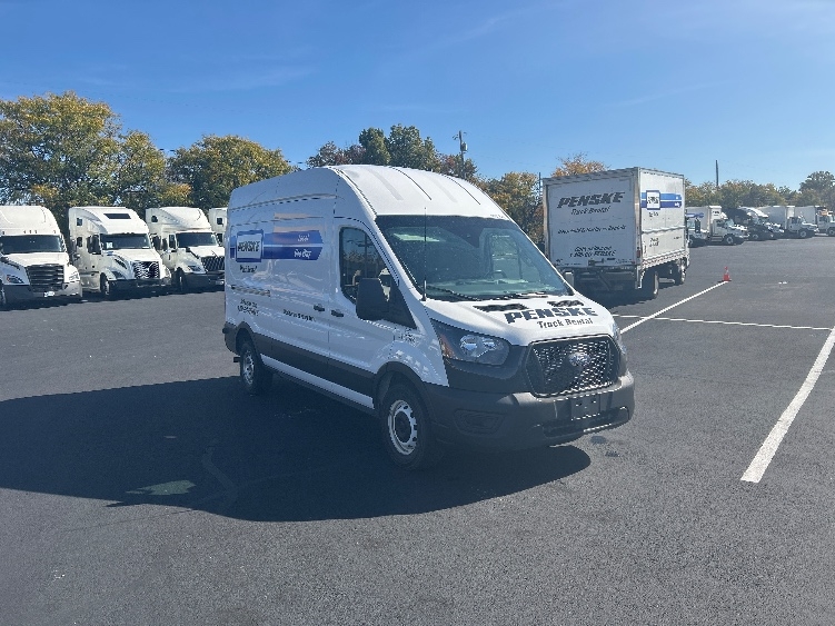 Used 2022 Ford Transit 250 - photo 1