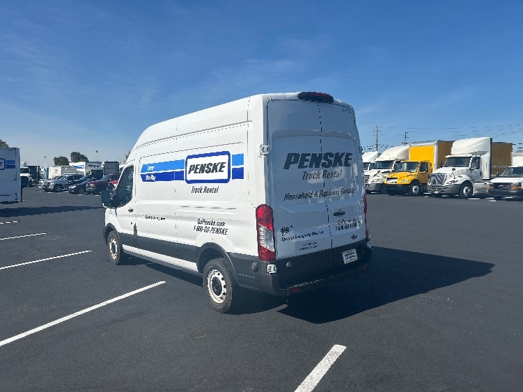 Used 2022 Ford Transit 250 - photo 8