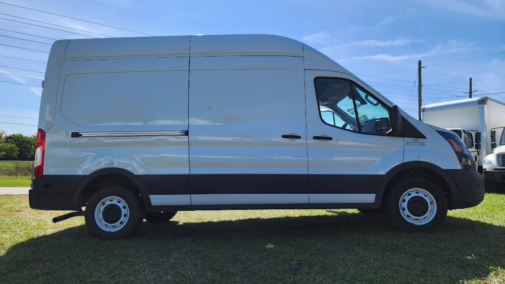 Used 2022 Ford Transit 250 - photo 17