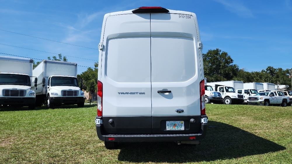 Used 2022 Ford Transit 250 - photo 9