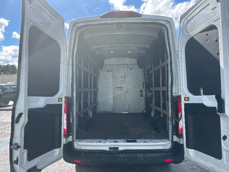 Used 2022 Ford Transit 250 - photo 10