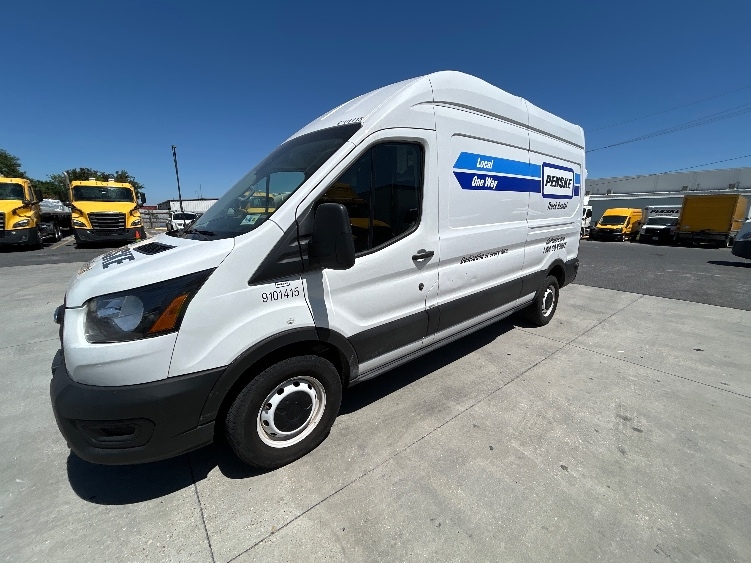 Used 2022 Ford Transit 250 - photo 5