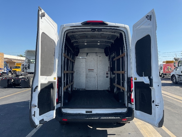 Used 2022 Ford Transit 250 - photo 10