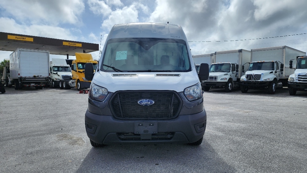 Used 2022 Ford Transit 250 - photo 2