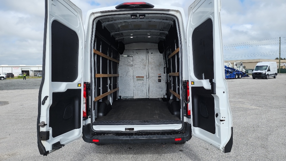 Used 2022 Ford Transit 250 - photo 11
