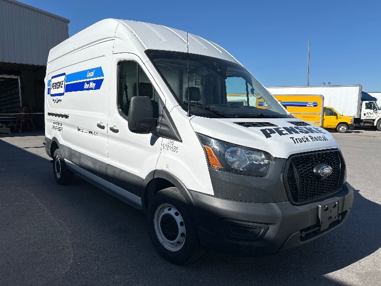 Used 2022 Ford Transit 250 - photo 1