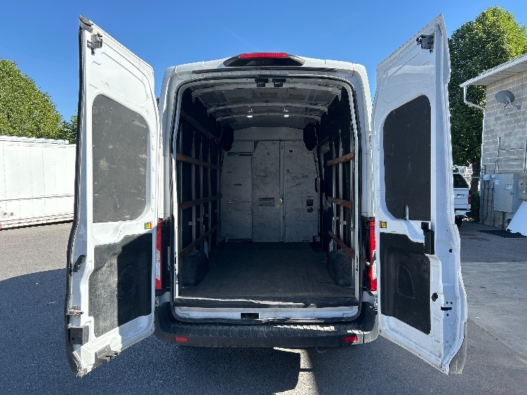 Used 2022 Ford Transit 250 - photo 10