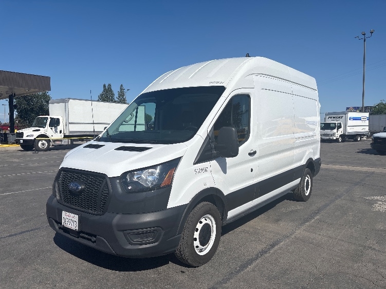 Used 2022 Ford Transit 250 - photo 5