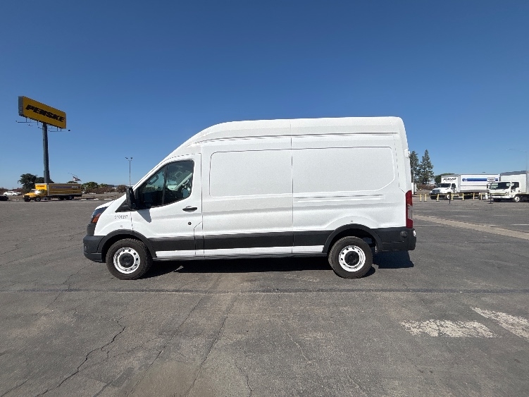 Used 2022 Ford Transit 250 - photo 6