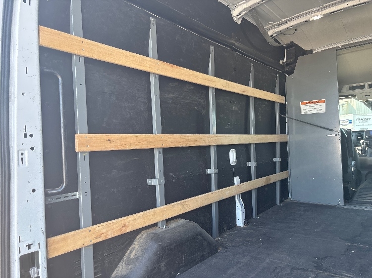 Used 2022 Ford Transit 250 - photo 11