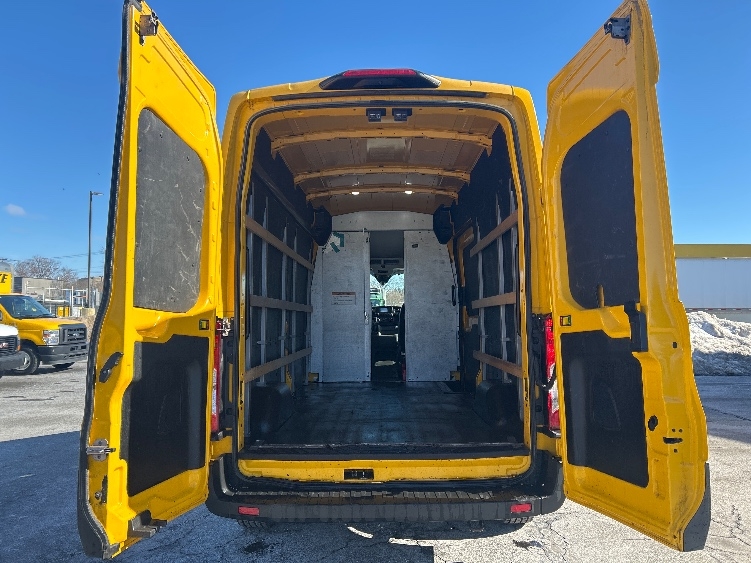 Used 2022 Ford Transit 250 - photo 9
