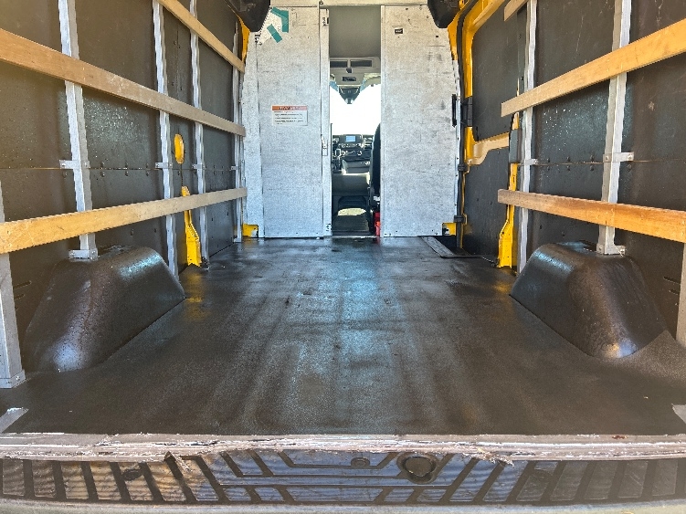 Used 2022 Ford Transit 250 - photo 10