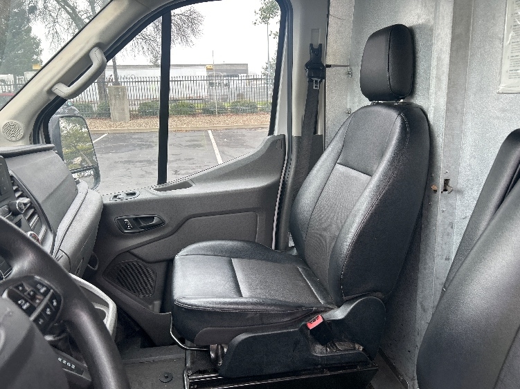 Used 2022 Ford Transit 250 - photo 18