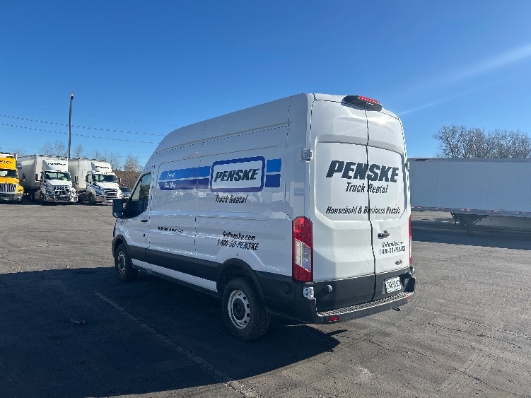 Used 2022 Ford Transit 250 - photo 8