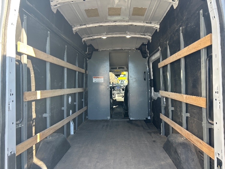 Used 2022 Ford Transit 250 - photo 10