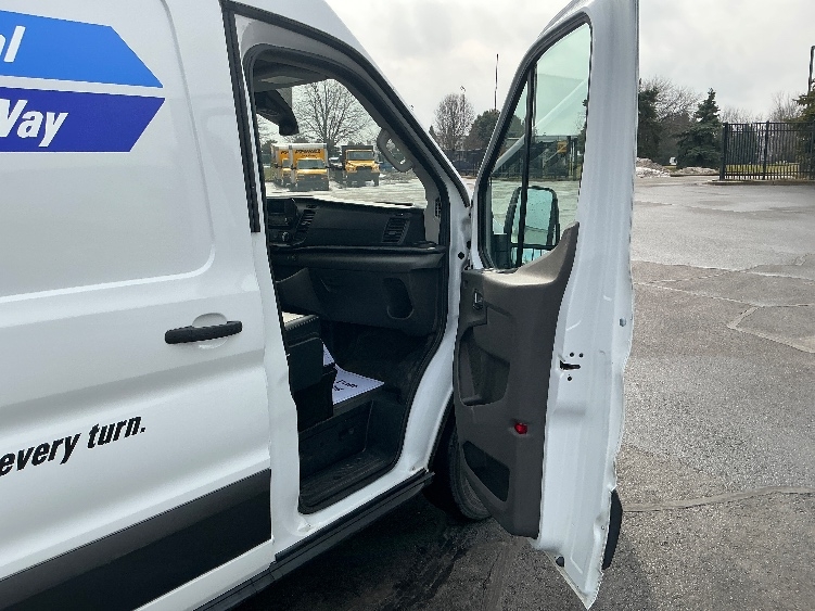 Used 2022 Ford Transit 250 - photo 22