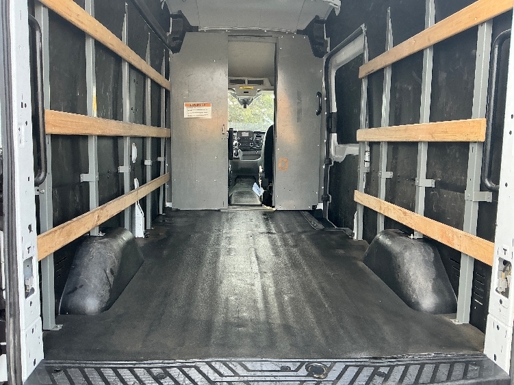 Used 2022 Ford Transit 250 - photo 11