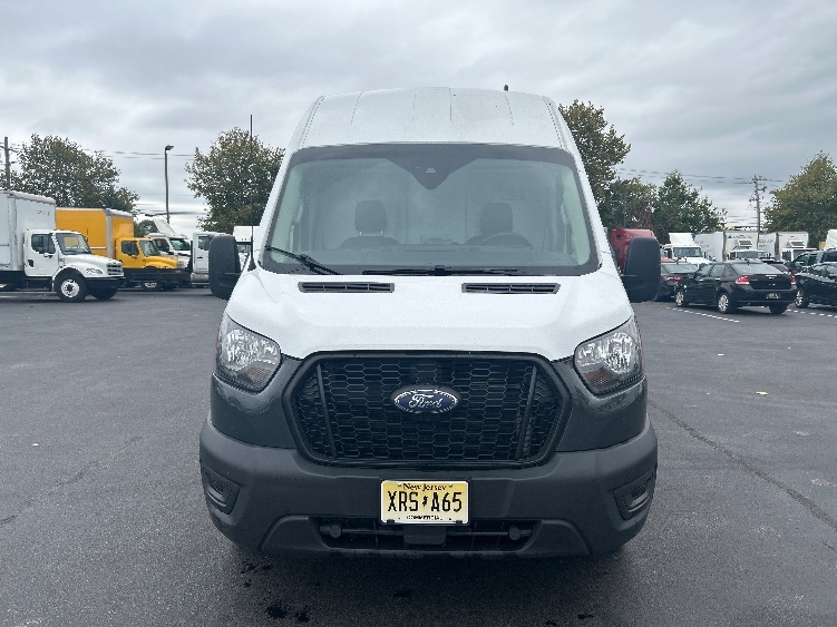 Used 2022 Ford Transit 250 - photo 2