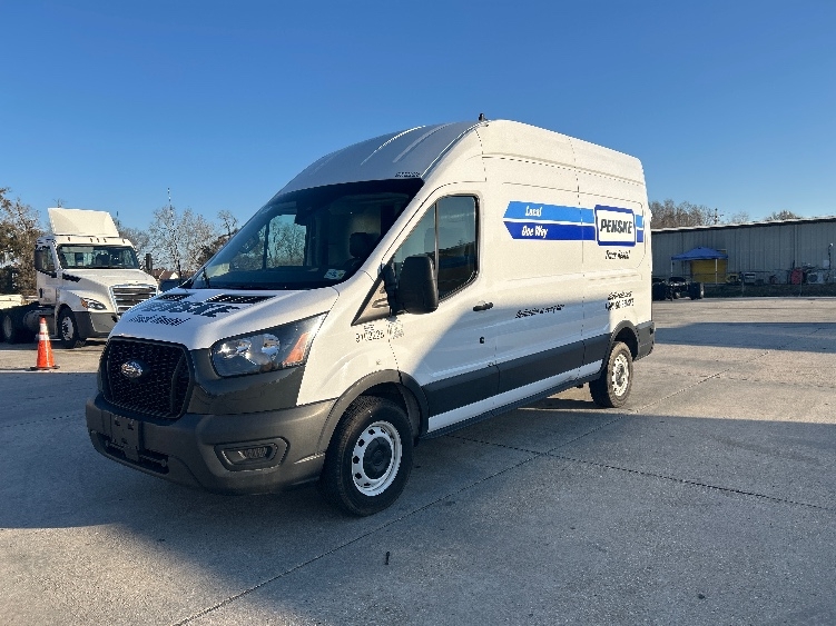 Used 2022 Ford Transit 250 - photo 5