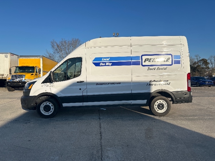 Used 2022 Ford Transit 250 - photo 6