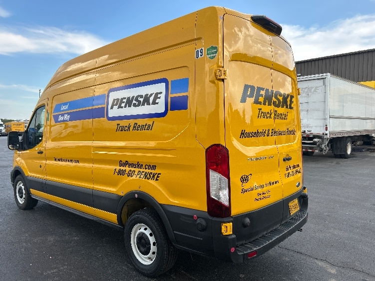 Used 2022 Ford Transit 250 - photo 7