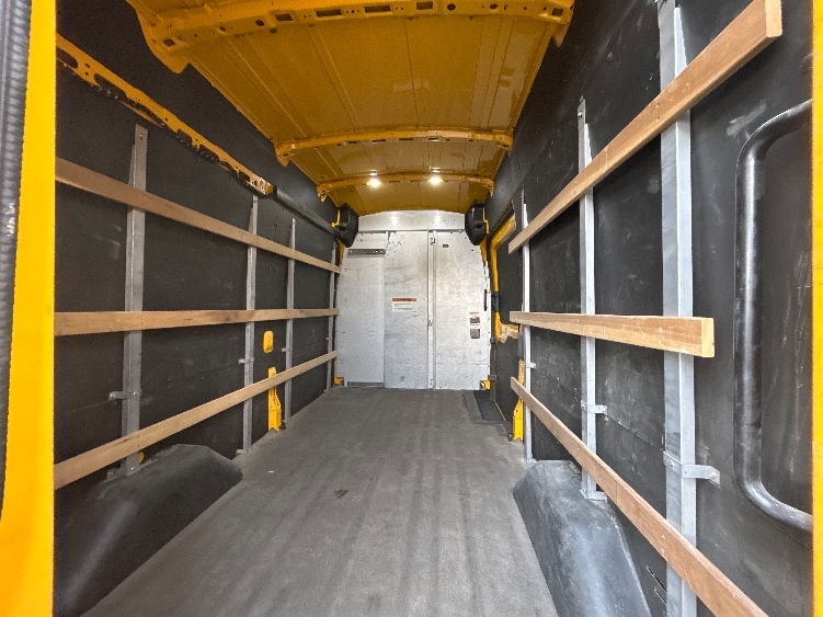 Used 2022 Ford Transit 250 - photo 9