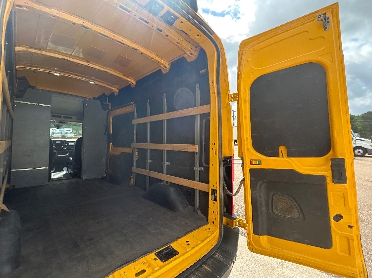 Used 2022 Ford Transit 250 - photo 12