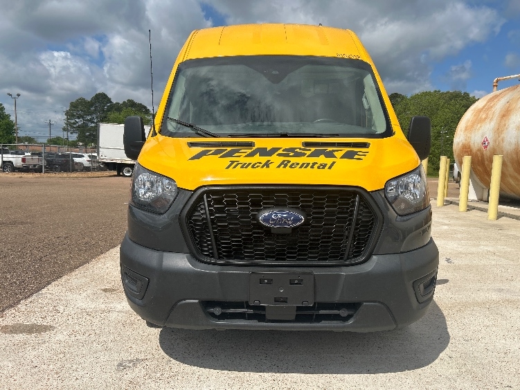 Used 2022 Ford Transit 250 - photo 2
