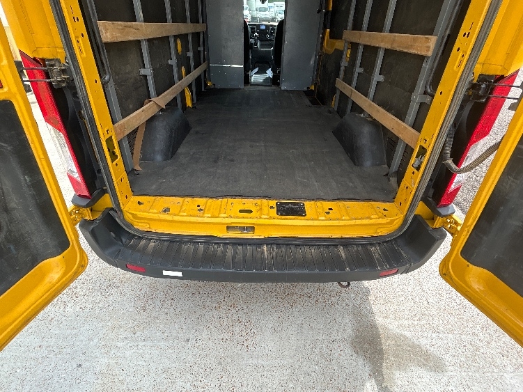 Used 2022 Ford Transit 250 - photo 10