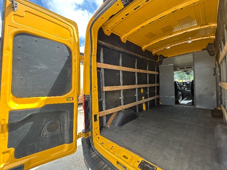 Used 2022 Ford Transit 250 - photo 11