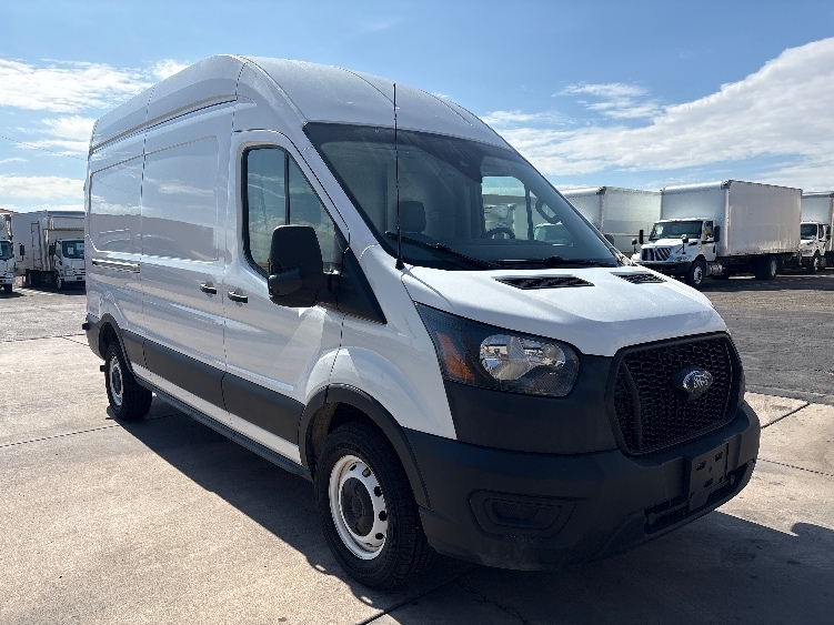 Used 2022 Ford Transit 250 - photo 1