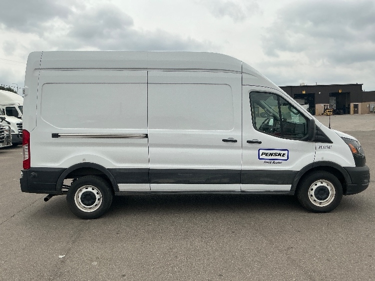 Used 2023 Ford Transit 250 - photo 16