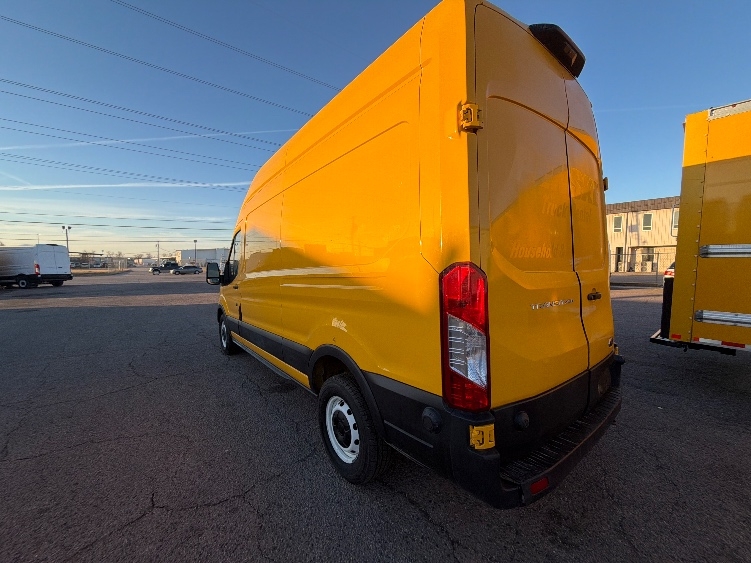 Used 2023 Ford Transit 250 - photo 7
