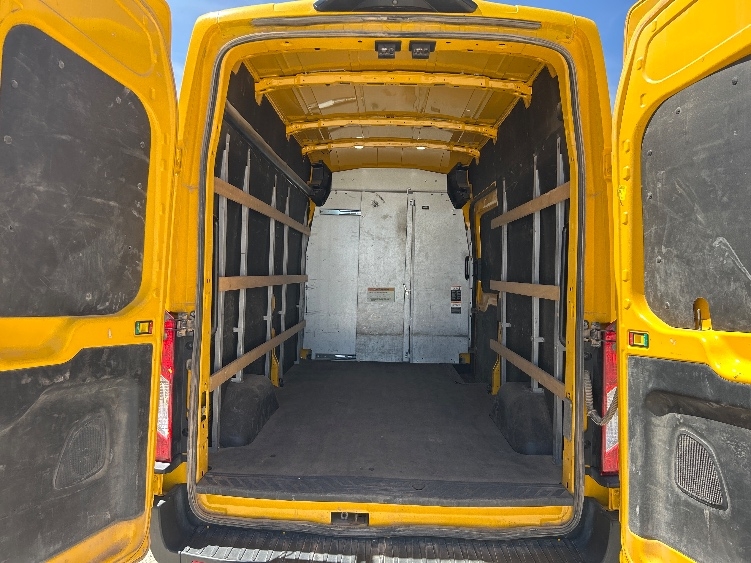 Used 2023 Ford Transit 250 - photo 10