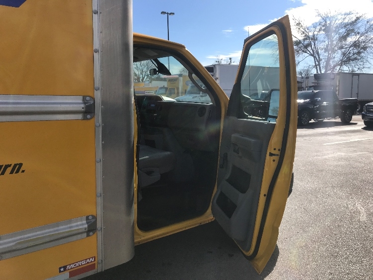Used 2021 Ford E-350 - photo 22
