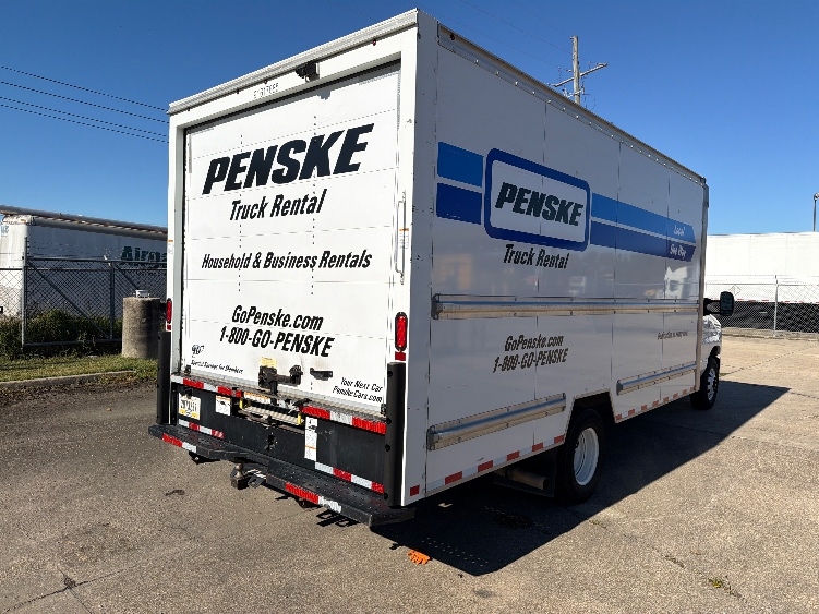 Used 2021 Ford E-350 - photo 14