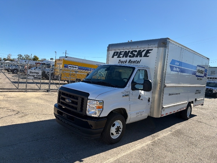 Used 2021 Ford E-350 - photo 5