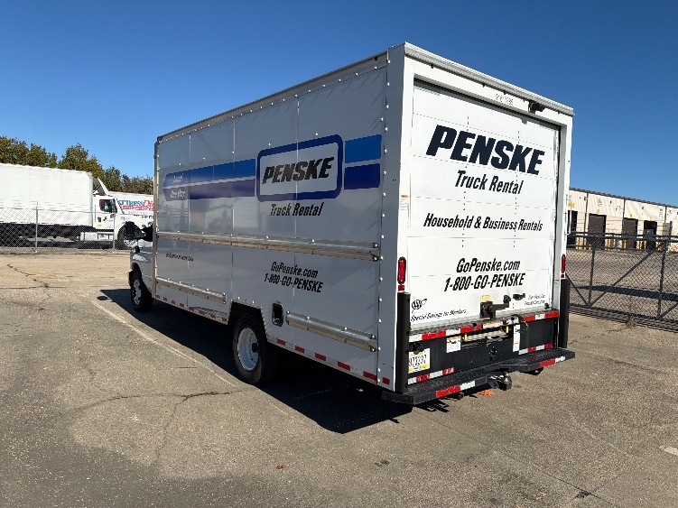 Used 2021 Ford E-350 - photo 8