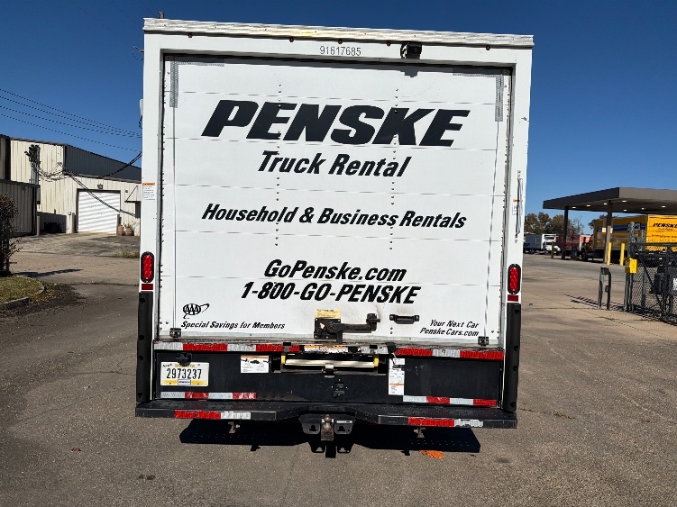 Used 2021 Ford E-350 - photo 9