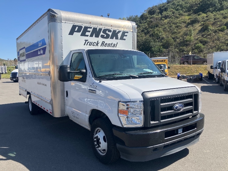 Used 2021 Ford E-350 - photo 1
