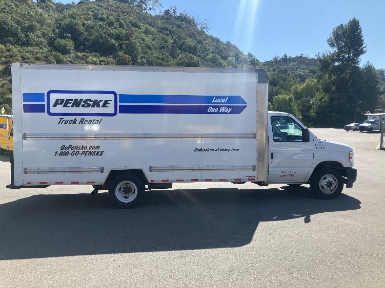 Used 2021 Ford E-350 - photo 16