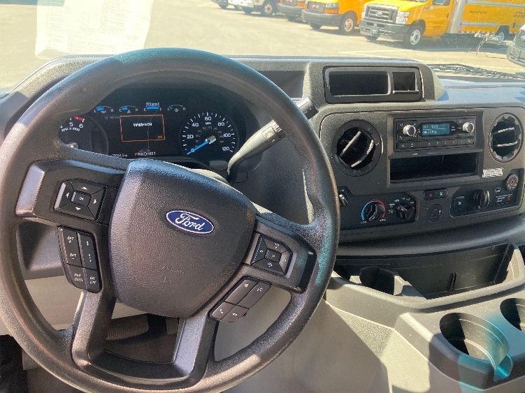 Used 2021 Ford E-350 - photo 19