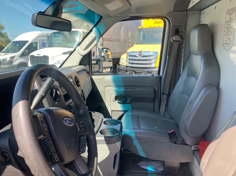 Used 2021 Ford E-350 - photo 20