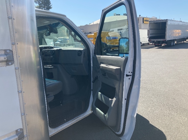 Used 2021 Ford E-350 - photo 21