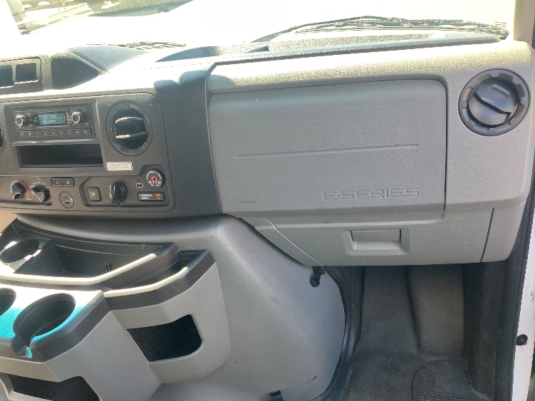 Used 2021 Ford E-350 - photo 22