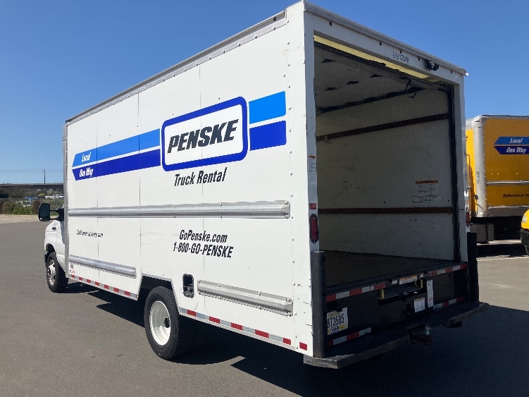 Used 2021 Ford E-350 - photo 8