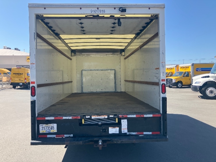 Used 2021 Ford E-350 - photo 10