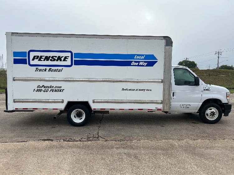 Used 2021 Ford E-350 - photo 16