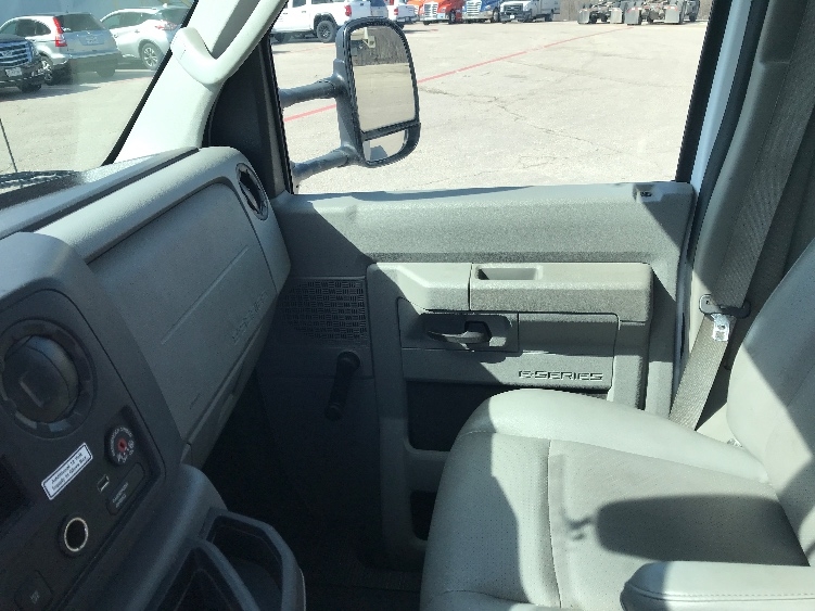 Used 2021 Ford E-350 - photo 20