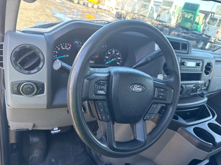 Used 2021 Ford E-350 - photo 15